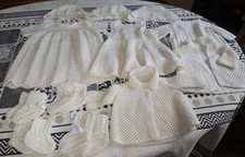 LOT VETEMENT BEBE POUPEE ROBE
