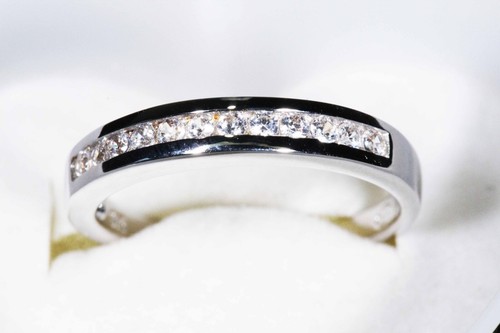 Bague en argent - ---,