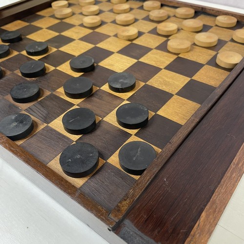 Jeu dames ancien - de, en