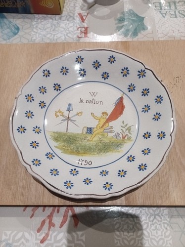 Assiette revolutionnaire vive - assiette,
