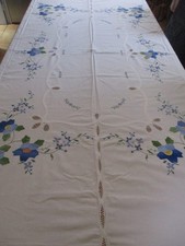 BELLE NAPPE ANCIENNE BRODEE MAIN