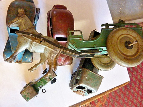 Jouet ancien tôle - jouet,