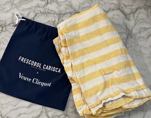 Veuve clicquot champagne - veuve,