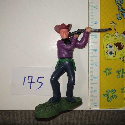 Ancienne figurine plastique - ancienne,