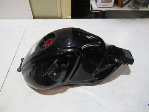 Réservoir suzuki gladius - (suzuki,