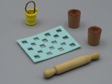 Cups, Pastry Roll, Bucket and Carpet - Dollhouse