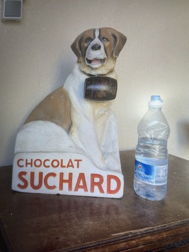 Suchard statue chien