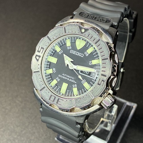 Montre plongée seiko - de, noire