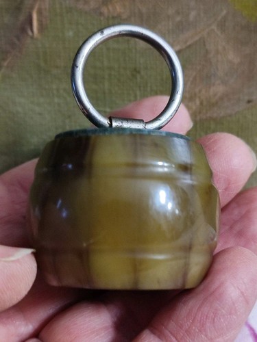 Ancienne petite boîte - petite, À