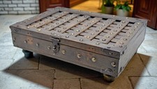 Coffre De Rangement En Bois Antique Original Ancien Fait Main Sculpté Avec Métal