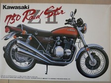 Model motorcycle 1/12 AOSHIMA ref 2 Kawasaki 750 ZII Red Star started