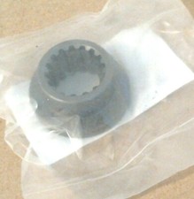 645370010 Boss Support de lame d'origine tracteur tondeuse SHIBAURA SCM60S