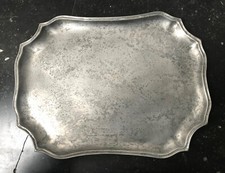 PLATEAU   Rectangulaire  en  ETAIN    CONTOUR  TRAVAILLE