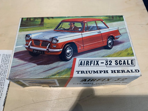 Airfix triumph herald - ,