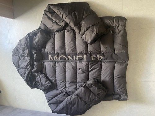 Moncler veste doudoune - , noire