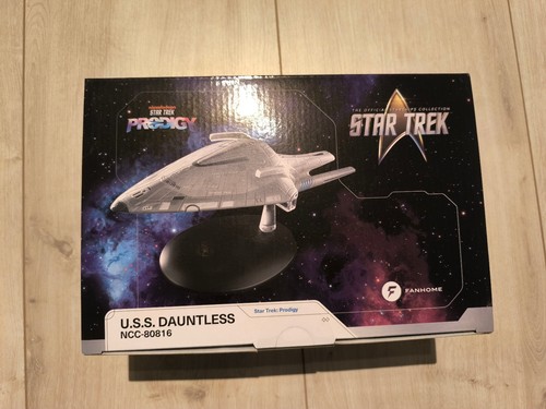 Vaisseaux star trek uss - star,