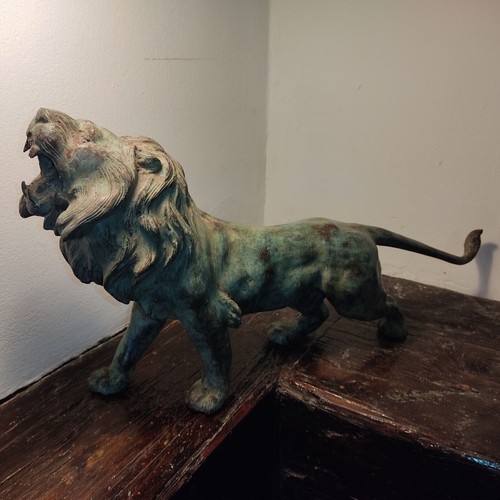 Statue bronze lion - statue,