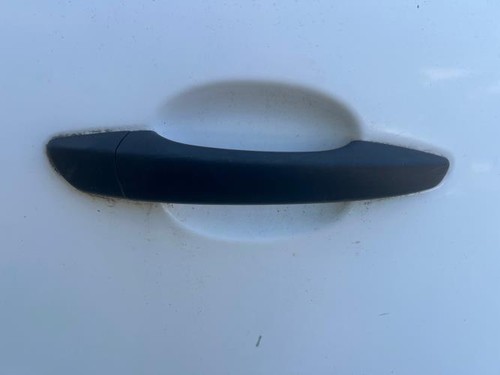 Poignee porte avant droit