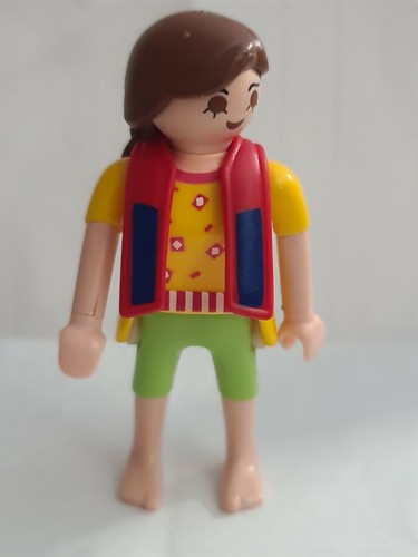 Playmobil mother shipwrecked