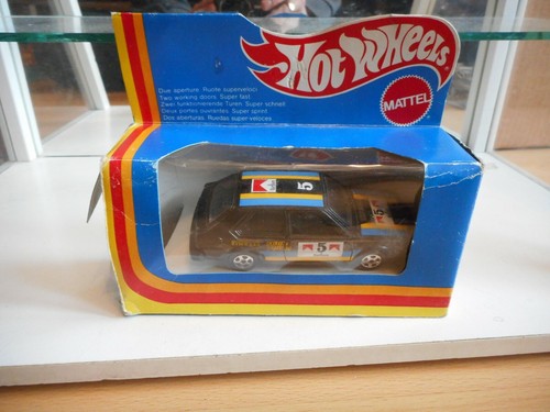 Hotwheels volvo 343 noir au - volvo,