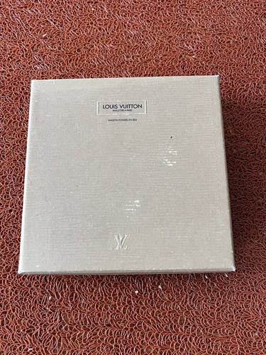 Boîte foulard louis vuitton - boîte,