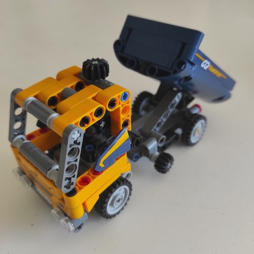Lego camion à - :, bascule