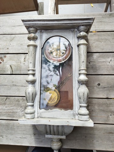 Ancienne pendule mécanique - ancienne,