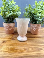 Vase en verre pressé décor