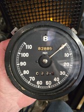 Vintage Bentley S1 Speedometer
