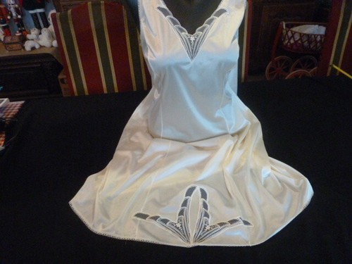 Jolie combinaison fond robe - jolie,