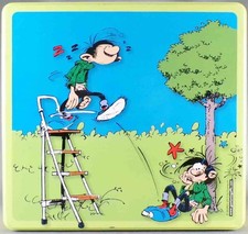 Gaston Lagaffe - Desobry Carré Cake Box - Gaston chûte de l'escabeau