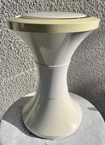 Stamp tabouret i tamtam - /,