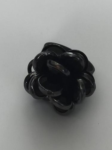 Bague vintage noire fleur