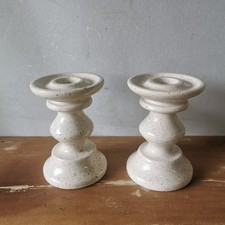 Paire De Bougeoirs En Pierre