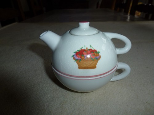 Jolie petite theiere tasse - petite,