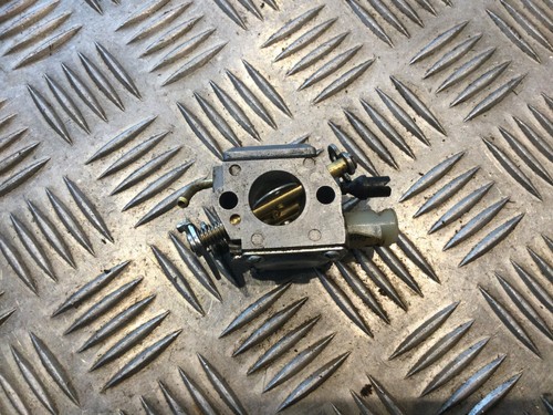 Carburateur pour tronçonneuse - pour,