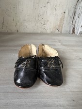 Chaussures De Poupée Ancienne