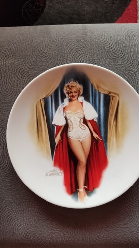 Belle assiette décorative - belle,