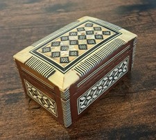 Ancienne BOÎTE À BIJOUX