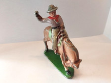 QUIRALU Figurine ancienne