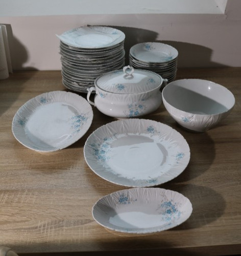 Vintage service table - service,