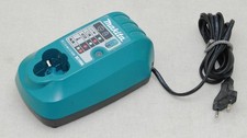 Chargeur de batterie MAKITA DC10WA 7,2v-10,8v 2,4A-1,6A ( ZE391 )
