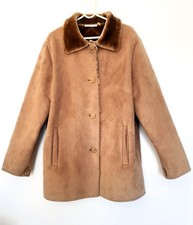 Manteau femme Tissu facon daim  et fourrure marque Christine LAURE