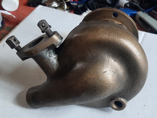 Pompe eau pour automobile - pompe, a