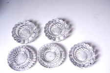 5 dessous de pieds de table