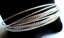 Beau Bracelet rigide semainier