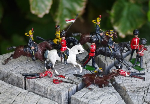 Vintage lead figurines - lead,