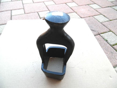 Old tool outil - old, /