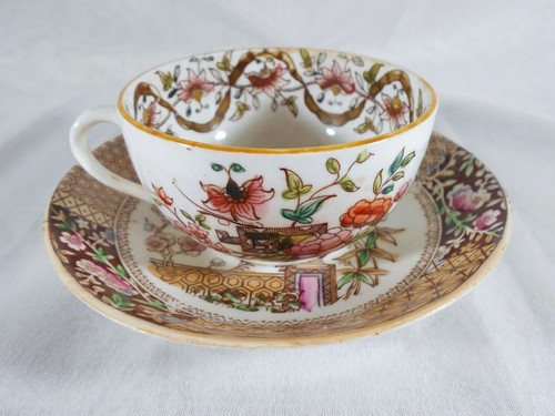 Magnifique tasse sous - tasse,