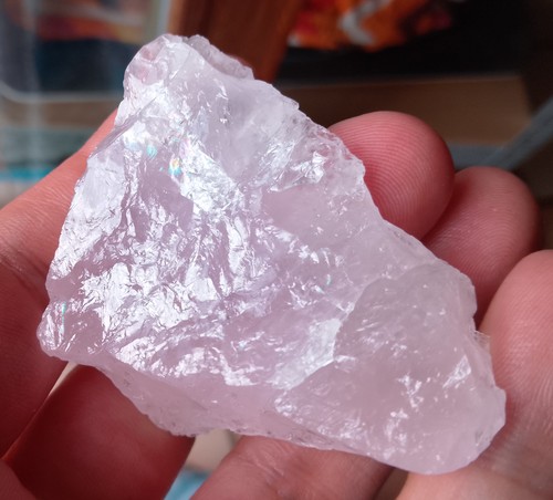 37.28gr 54x39x21mm quartz rose